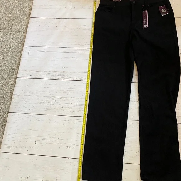 Gloria Vanderbilt Amanda Stretch Slimming Jean in Black Damask, size 12, NWT - Picture 16 of 16